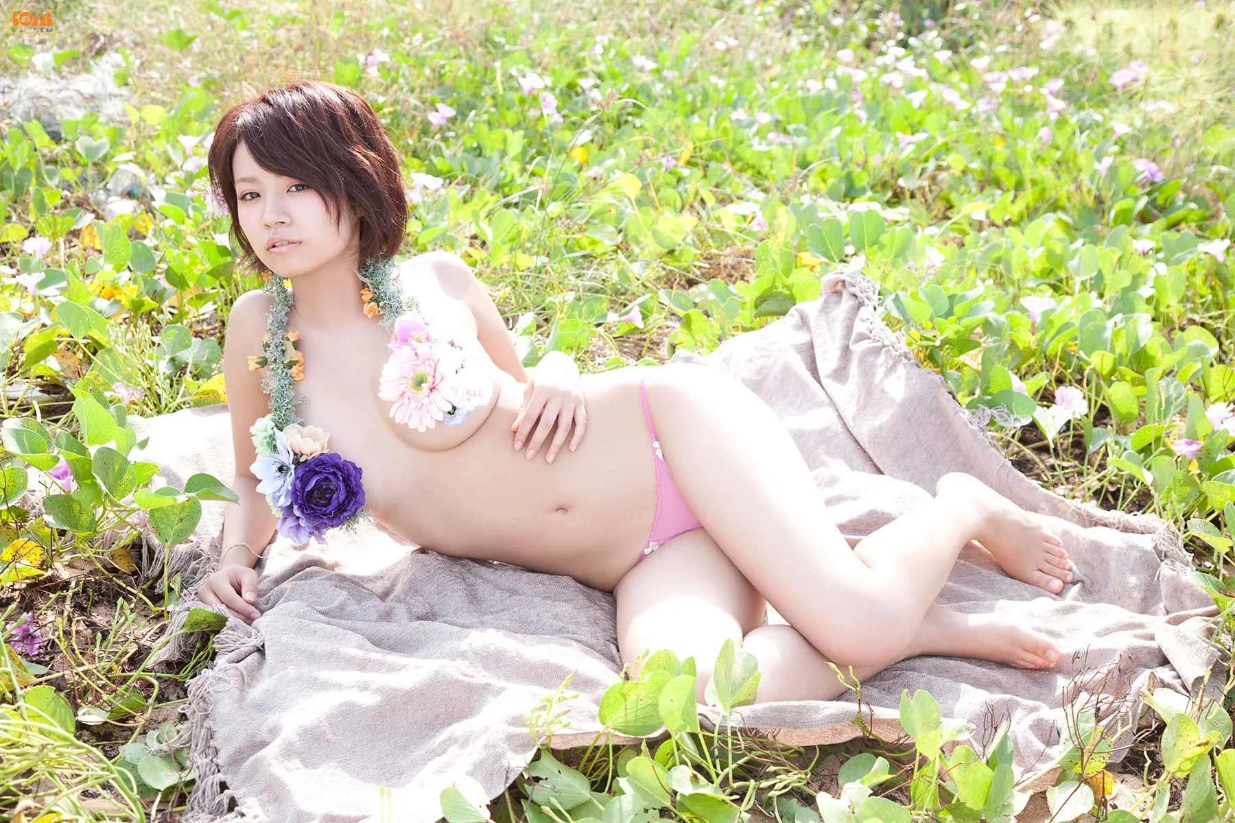 Bom.TV] Album ảnh Nanoka Nanoka số tháng 12 năm 2013 - 31